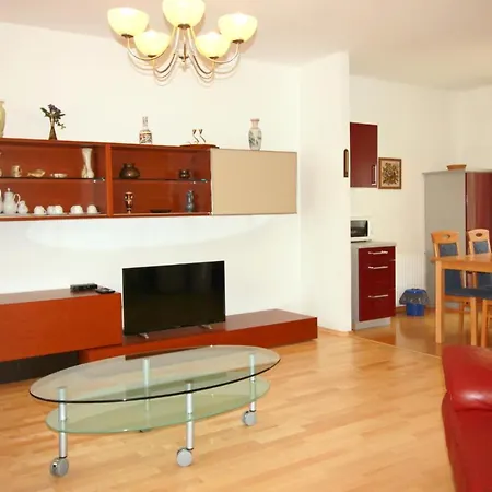 House - Orange Antik 97 Lipno Апартаменты *